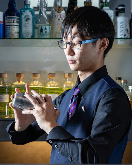 Gin & Cocktail Bar 菫 橋本 将輝